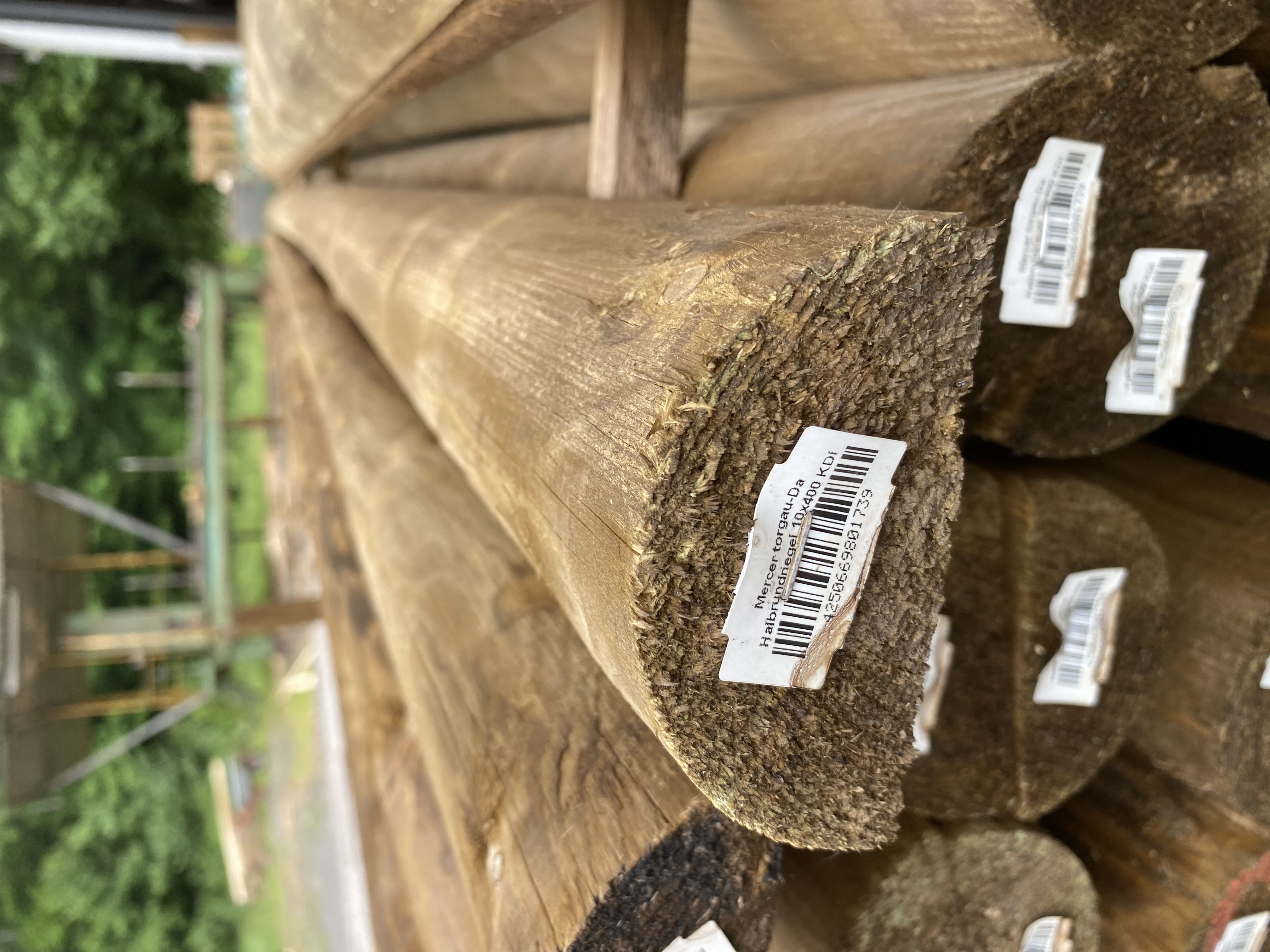 Halbrundhölzer / Zaunriegel