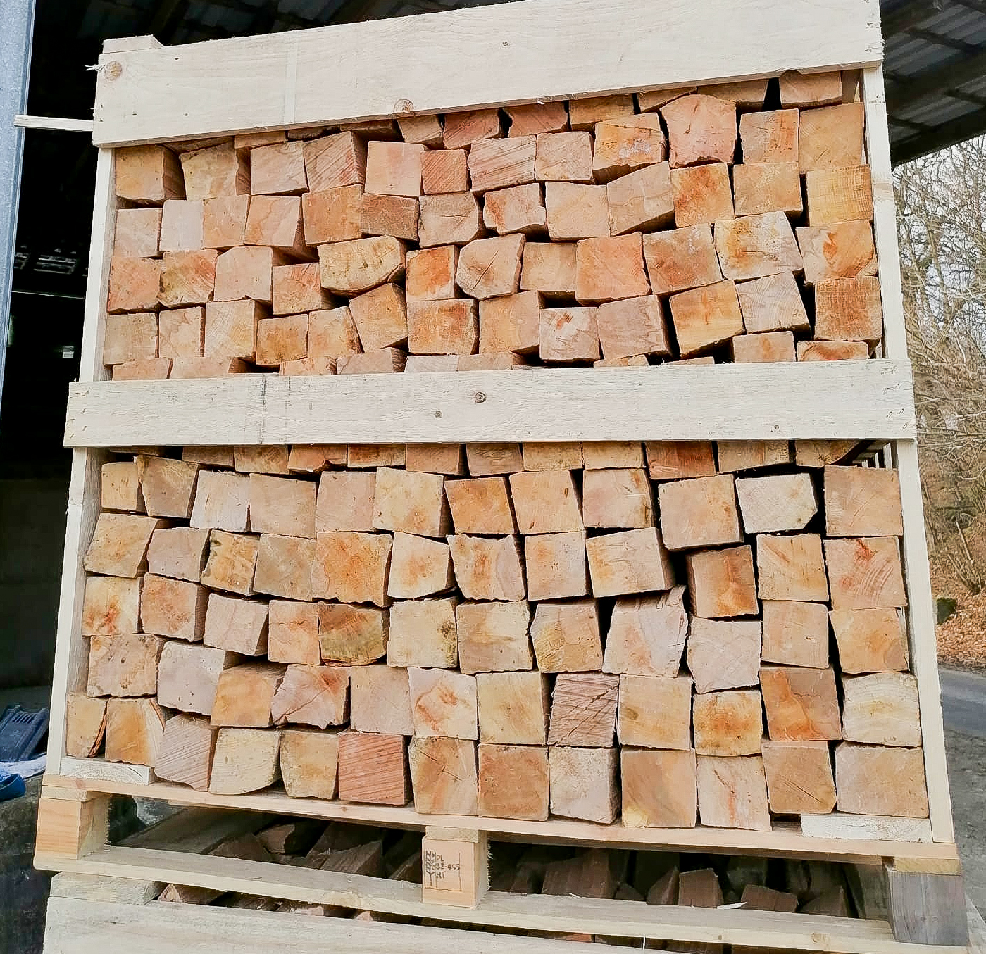 Buchenbrennholz getrocknet